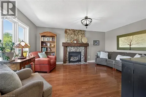 60 Dunrobin Drive Caledonia ON N3W 2N7