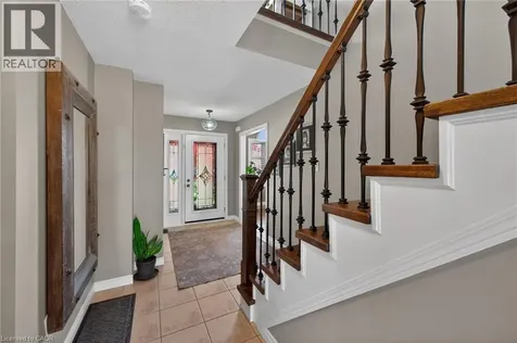 60 Dunrobin Drive Caledonia ON N3W 2N7