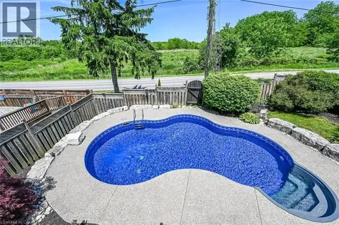 60 Dunrobin Drive Caledonia ON N3W 2N7