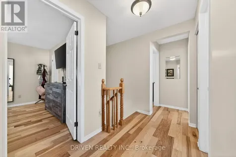 30 Peacock Crescent Ottawa ON K2J 3P6