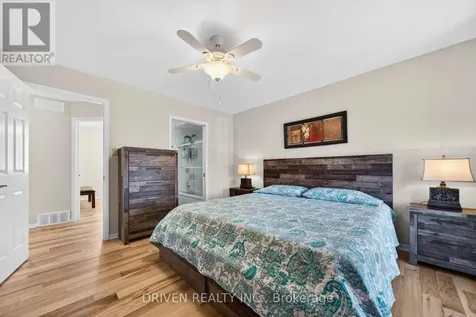 30 Peacock Crescent Ottawa ON K2J 3P6