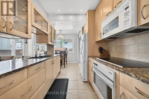 30 Peacock Crescent Ottawa ON K2J 3P6
