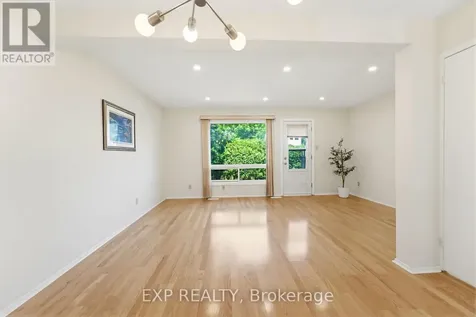 10 Fieldgate Drive Ottawa ON K2J 1L5