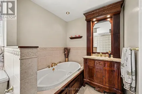 78 Meadowbank Drive Ottawa ON K2G 0P5