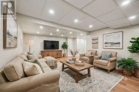 78 Meadowbank Drive Ottawa ON K2G 0P5