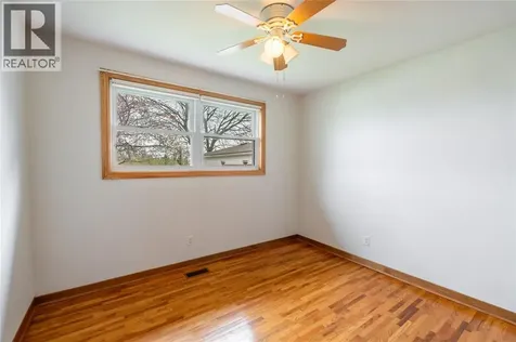 28 Highland Drive Wallaceburg ON N8A 2K4