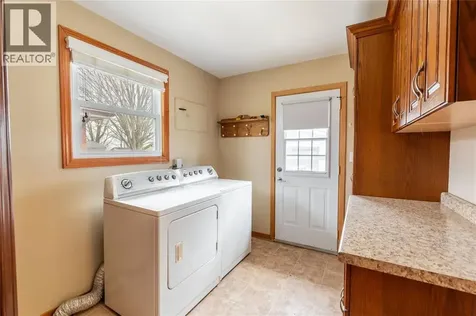 28 Highland Drive Wallaceburg ON N8A 2K4