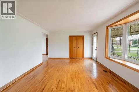 28 Highland Drive Wallaceburg ON N8A 2K4