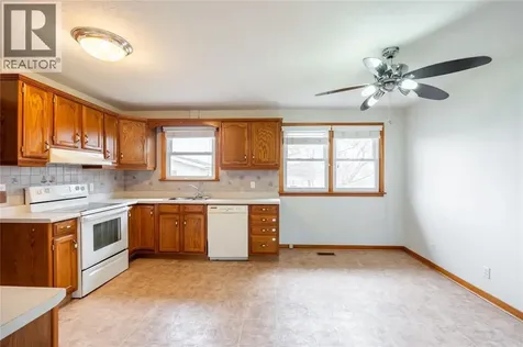 28 Highland Drive Wallaceburg ON N8A 2K4