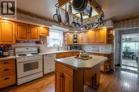 438 Emmeline Street Petrolia ON N0N 1R0