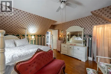 438 Emmeline Street Petrolia ON N0N 1R0