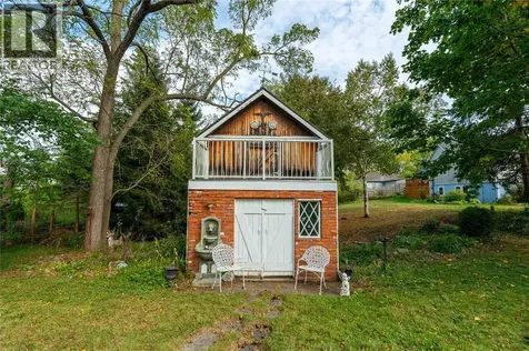 438 Emmeline Street Petrolia ON N0N 1R0