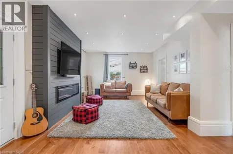 303 Canborough Street Smithville ON L0R 2A0