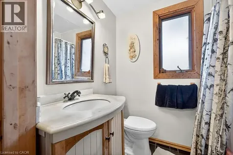 104 Teal Avenue Stoney Creek ON L8E 3B4