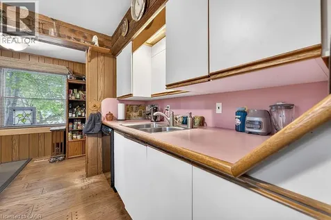 104 Teal Avenue Stoney Creek ON L8E 3B4
