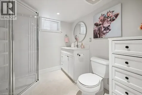 256 Bowman Street Waterloo ON N2J 1W5