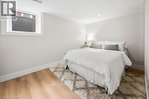 256 Bowman Street Waterloo ON N2J 1W5