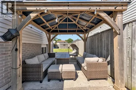 3994 Acorn Crescent Windsor ON N8W 5R2
