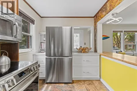 1086 Villaire Avenue Windsor ON N8S 2J8