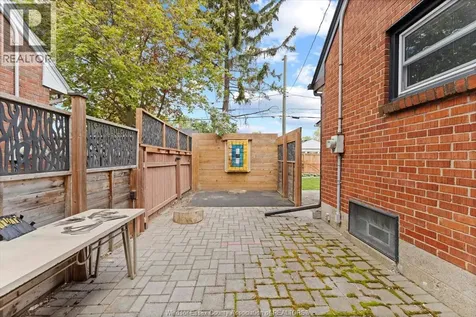 1086 Villaire Avenue Windsor ON N8S 2J8