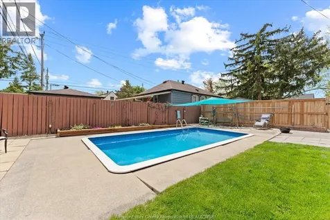 1086 Villaire Avenue Windsor ON N8S 2J8