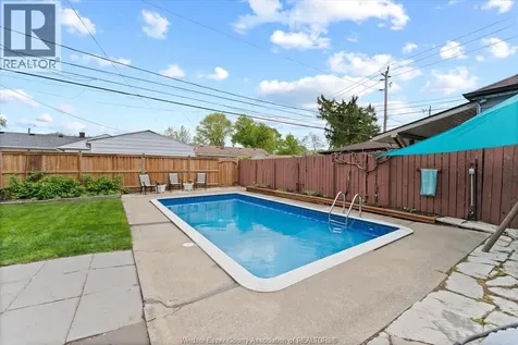 1086 Villaire Avenue Windsor ON N8S 2J8