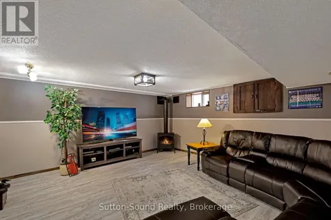 829 30th Street West Georgian Bluffs ON N4K 6V5