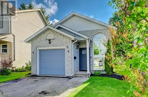 15 Michelle Court Waterloo ON N2N 3K8