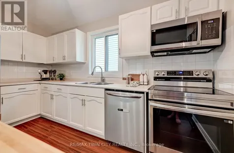 15 Michelle Court Waterloo ON N2N 3K8