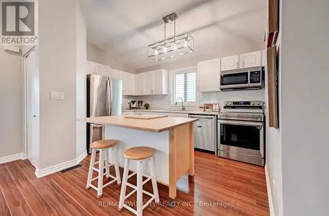 15 Michelle Court Waterloo ON N2N 3K8