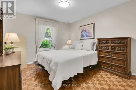 2123 Blue Jay Crescent Ottawa ON K1J 6A9