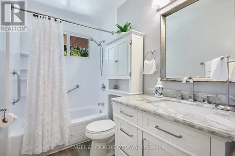 2123 Blue Jay Crescent Ottawa ON K1J 6A9