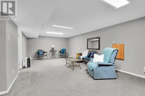 2123 Blue Jay Crescent Ottawa ON K1J 6A9