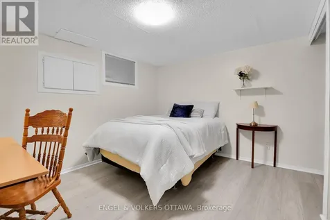 2123 Blue Jay Crescent Ottawa ON K1J 6A9