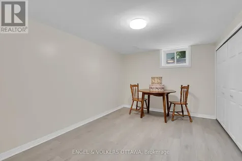 2123 Blue Jay Crescent Ottawa ON K1J 6A9