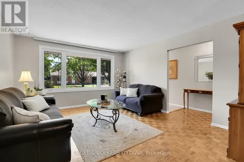 2123 Blue Jay Crescent Ottawa ON K1J 6A9