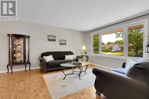 2123 Blue Jay Crescent Ottawa ON K1J 6A9