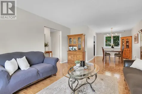 2123 Blue Jay Crescent Ottawa ON K1J 6A9