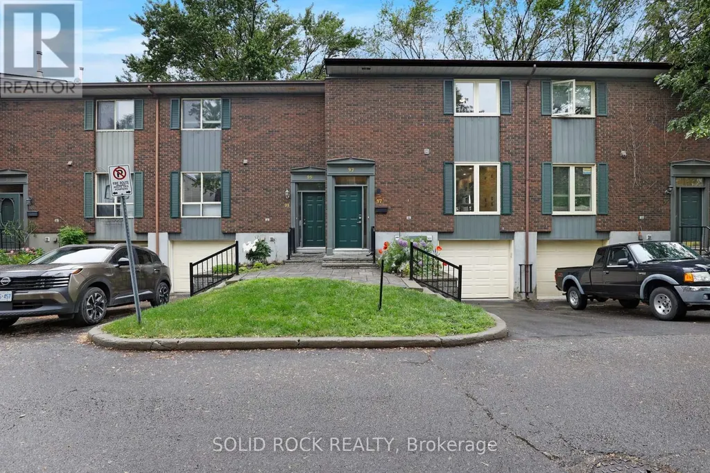 97 Beachview Private Ottawa ON K1V 1M7