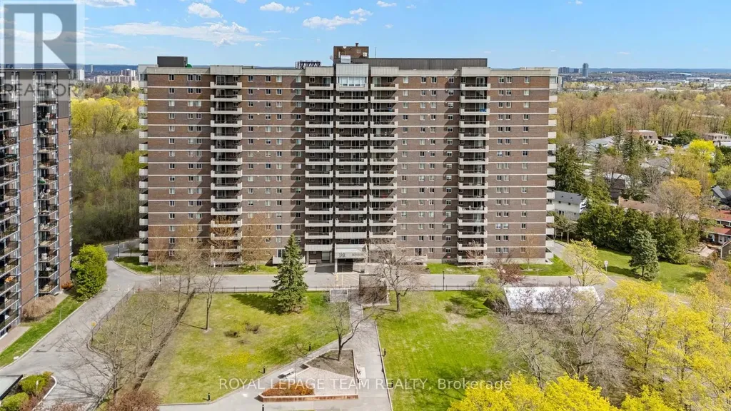 1705 Playfair Drive Ottawa ON K1H 8P6