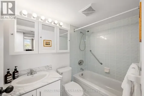 1705 Playfair Drive Ottawa ON K1H 8P6
