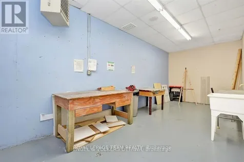 1705 Playfair Drive Ottawa ON K1H 8P6