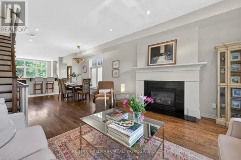 320 Iona Street Ottawa ON K1Z 7B9