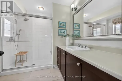320 Iona Street Ottawa ON K1Z 7B9