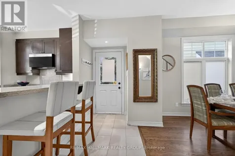 320 Iona Street Ottawa ON K1Z 7B9