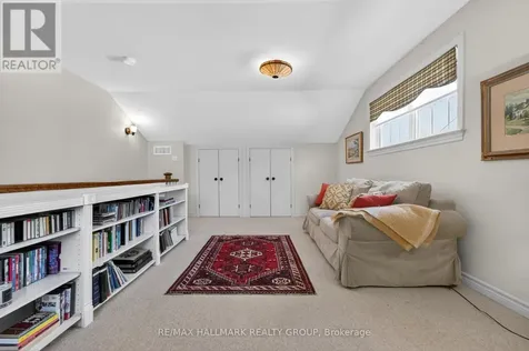 320 Iona Street Ottawa ON K1Z 7B9