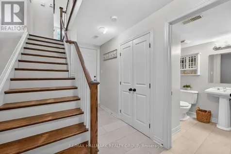 320 Iona Street Ottawa ON K1Z 7B9