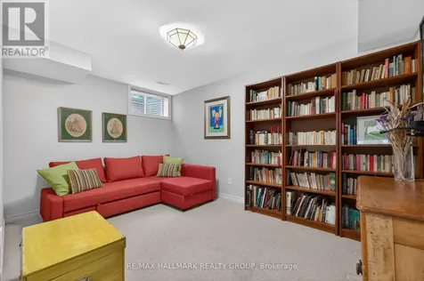 320 Iona Street Ottawa ON K1Z 7B9