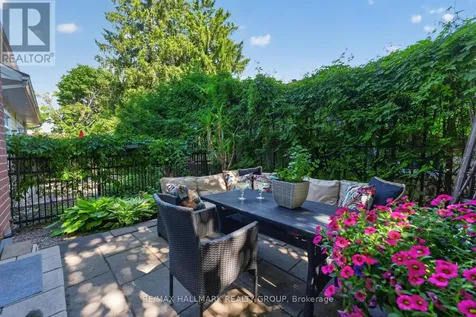 320 Iona Street Ottawa ON K1Z 7B9