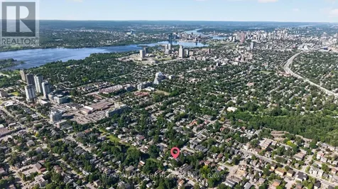 320 Iona Street Ottawa ON K1Z 7B9
